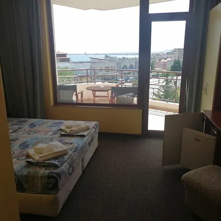 בית הארחה St. George סבטי ולאס